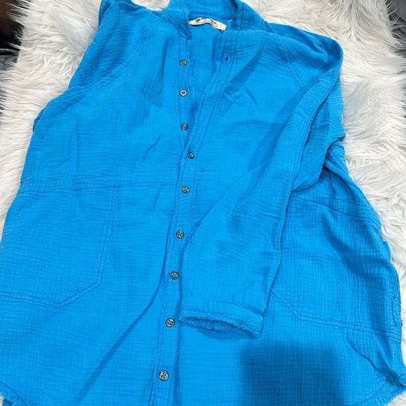 FREE PEOPLE SUMMER DAYDREAM BUTTON DOWN - Picture 6 of 6